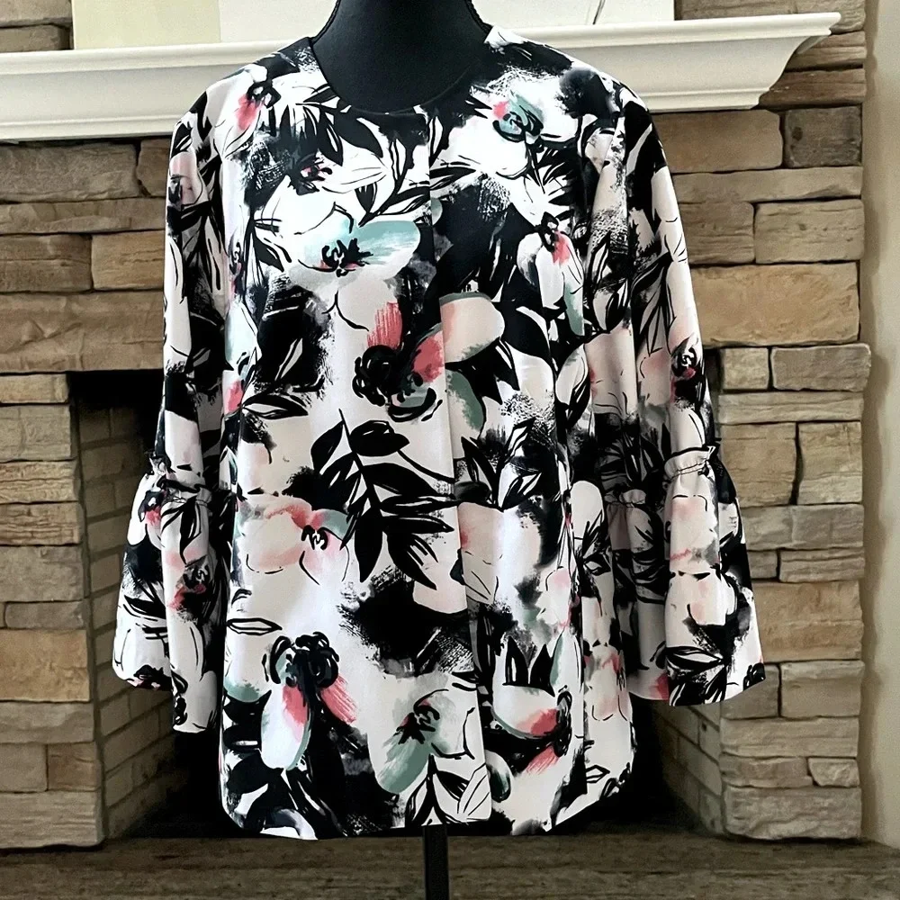 Lane Bryant Open Front Bell Sleeve Blazer Women's Plus Size 18/20 Floral